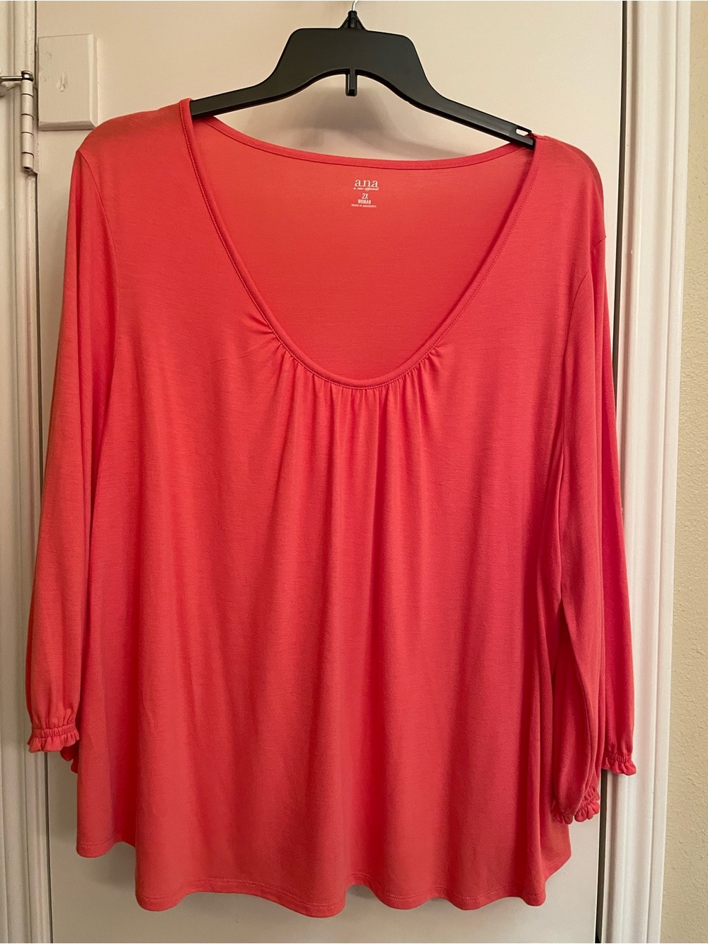 a.n.a. Scoop Neck Blouse